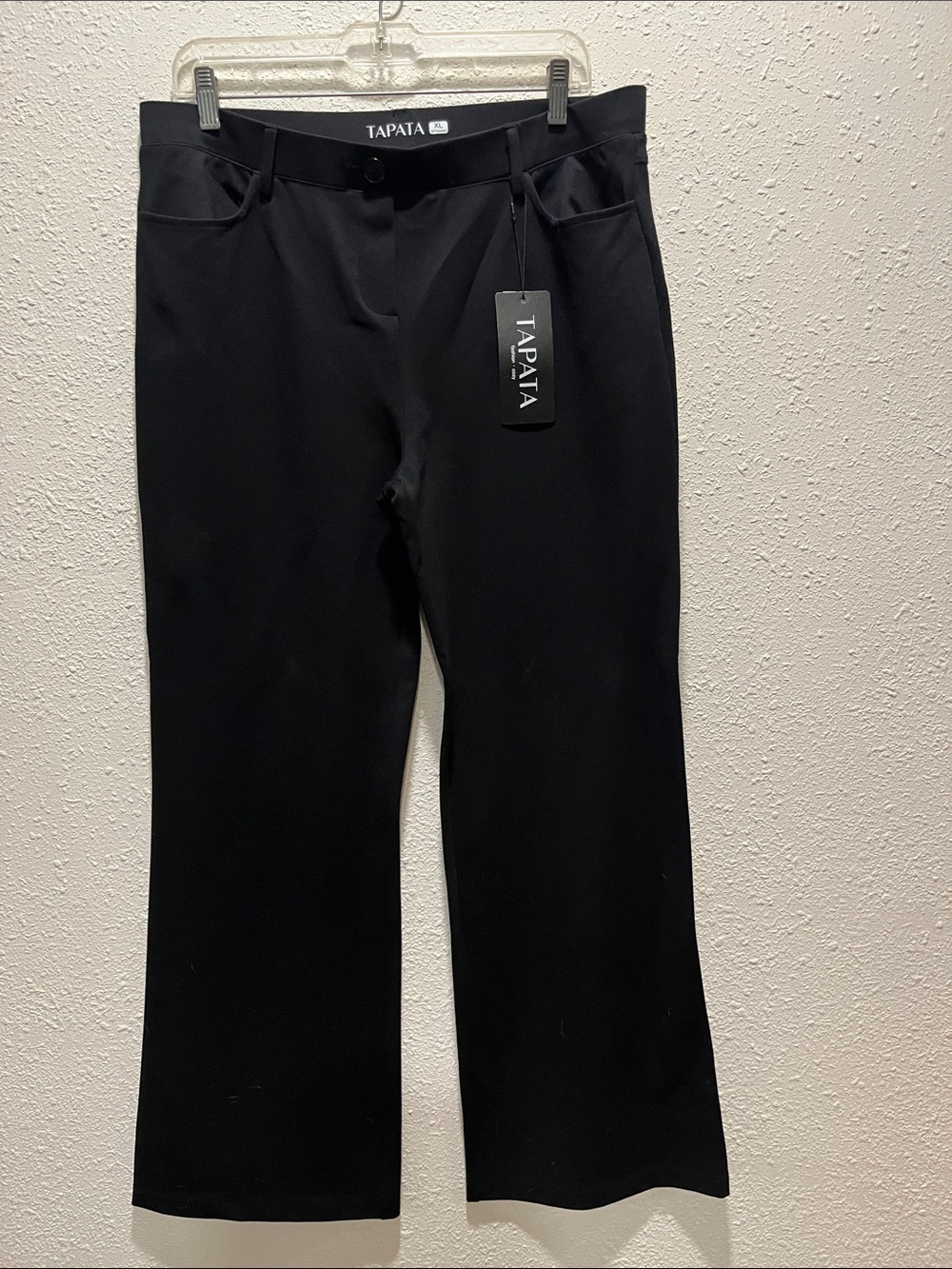 Tapata Women's Black Pants Sz XL
30” inseam NWT